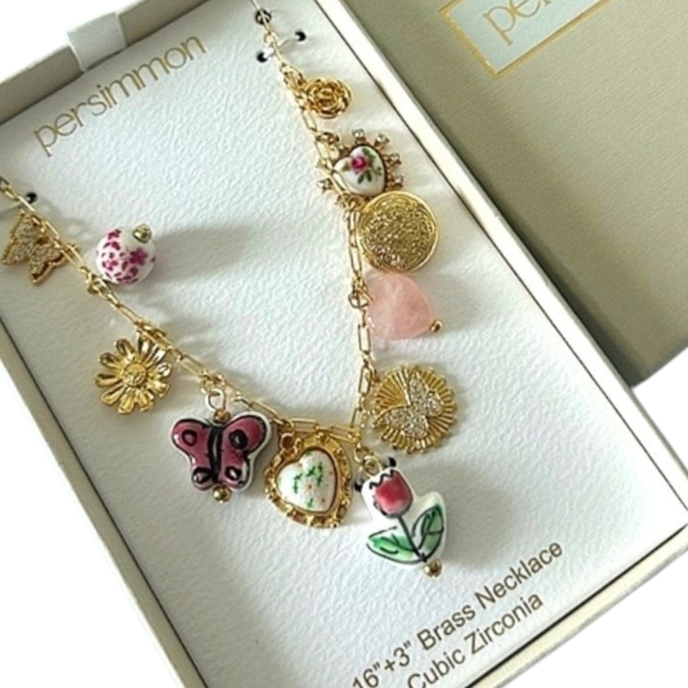 🦋▪️ persimmon▪️ Floral gold charm spring 16" Brass necklace New In box